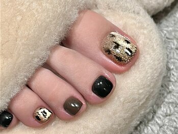 Best Nail 銀座店【ワンホンネイル・スカルプ・パラジェル・上品ジェルネイル】/ヒョウ柄フットネイル