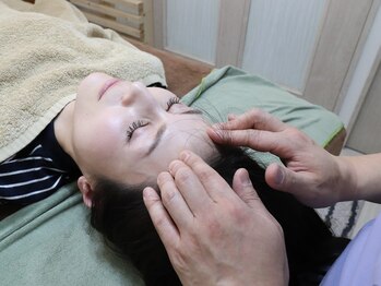 猫の手/施術【整体+矯正】