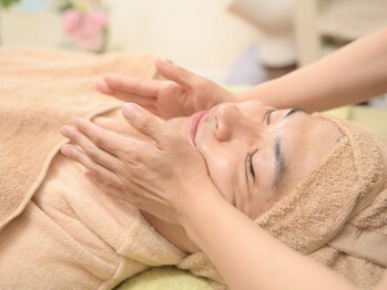 ミル ヴー(mille voeux)/ホウレイ線・垂れ肌ケア