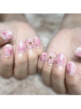 リノ(Lino)/ぷっくりフラワーネイル