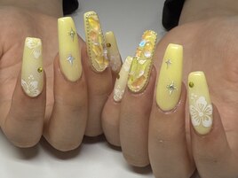 yellow nail