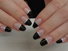 クリームスタジオ(CREME STUDIO)/目を引くブラックフレンチ