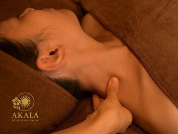 アカラ(AKALA)の写真/疲労改善×癒しが叶うオイルリンパマッサージ◇リンパをしっかり刺激し、血行促進&全身の巡りを整える◎