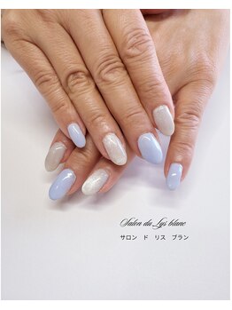 サロンドリスブラン(Salon du lys blanc)/スノーブルー