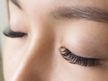 ソルズ(sol'z)の写真/《技術力×デザイン力》ナチュラルなのに印象的★どこから見ても美しい上品な目元をデザイン◎