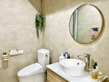 スリー(THREE.)/【店内】レストルーム