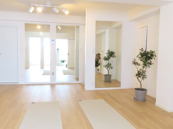 サロンケィ(SALON K)/改装したての明るいサロンです