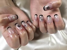 キキネイル たまプラーザ店(kikinail)/ホロフラワーネイル／マグネット