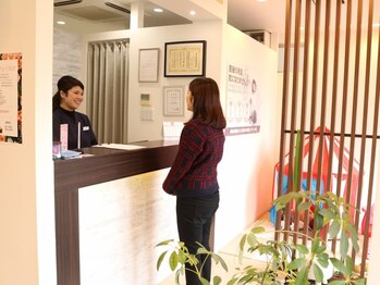 みのお骨盤リフォーム整骨院/受付スペースです♪