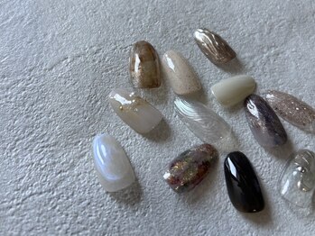 エービープラス(AB+plus)の写真/【毎月の楽しみ】オフィス系～ニュアンスまで選べる定額ネイル♪こだわりサンプル多数で迷う時間も楽しい！