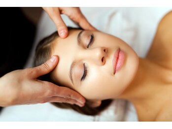 もみサロン/頭と目周りにしっかりほぐします