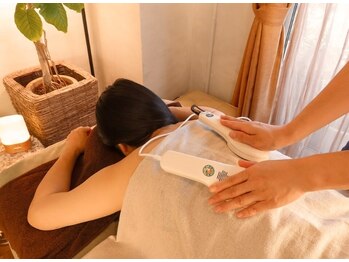 ポカポカ(POKA POKA)/「背骨」に熱入れからスタート