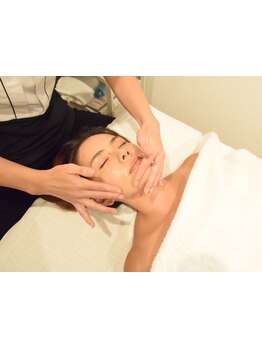 ホウレイ線・たるみ改善！予防ケア