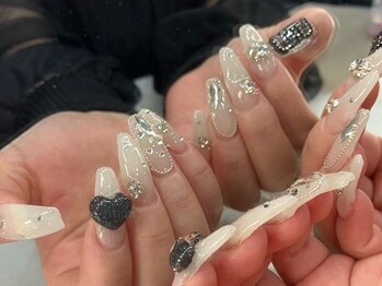 IDOL.Twinkle【長さだし/持ち込み/つけ放題/マグネット/フィルイン】の写真/人気の長さ出しで華やかな指先に♪自爪が弱くて伸ばせない方も自然な長さ出しで理想のネイルを叶えます☆