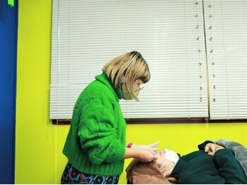 アイモンスター(eye monster。)/《眉毛/アイブロウ》