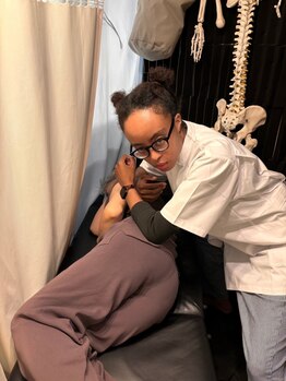 肘道の写真/《最終受付23時!》足のむくみは骨格・骨盤の歪みが原因！本格整体で歪みを正しい位置にリセット！