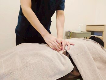 ヒトハリ鍼灸整体院(HITOHARI鍼灸整体院)の写真/【NEW OPEN！】お仕事帰りに通いやすい♪HITOHARIで心身を癒し、お身体の不調を改善しましょう◎