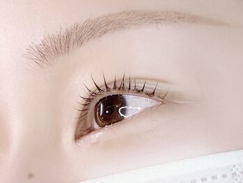 ビーモア(B.MORE)/まつ毛パーマ｜ぱっちり目元に