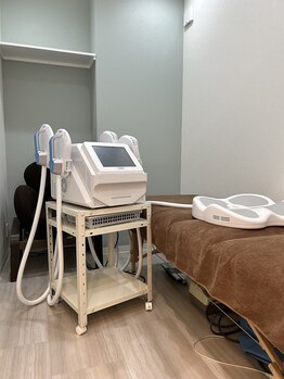 ナナ整骨鍼灸院 ココ(Nana整骨鍼灸院 Coco)/電磁パルスルーム