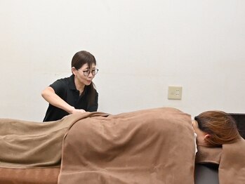 ナチュラルテイストの写真/座り仕事、外工事の人必見！ガチガチに凝り固まった肩背中をしっかりほぐして全身スッキリをお届けします