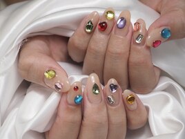 宝石ネイル