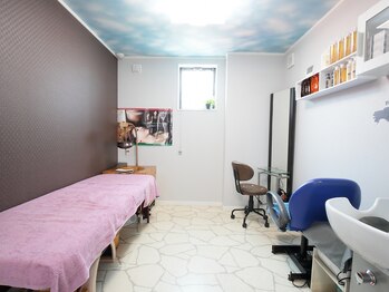 アイラッシュアンドネイル エリアーデ(Eliade)/内観