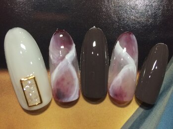 ネイルサロン リリオ(Nail Salon Ririo)/大人の秋アートネイル