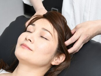 ネムリビトの写真/【首・肩こりや眼精疲労改善に】心地良さで眠ってしまうドライヘッドスパ！炭酸スプレーで育毛促進効果も♪