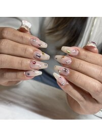 宝石ネイル