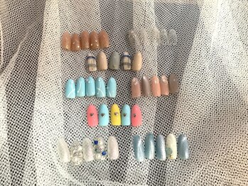 ネイルネイル 天満橋店(nailnail)の写真/みんなが喜ぶ定額デザイン◎初めての方も安心♪美しい指先で悩み解決！ご相談もどしどししてください！