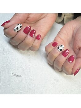 ドットビー(.Bee)/牛柄ネイル