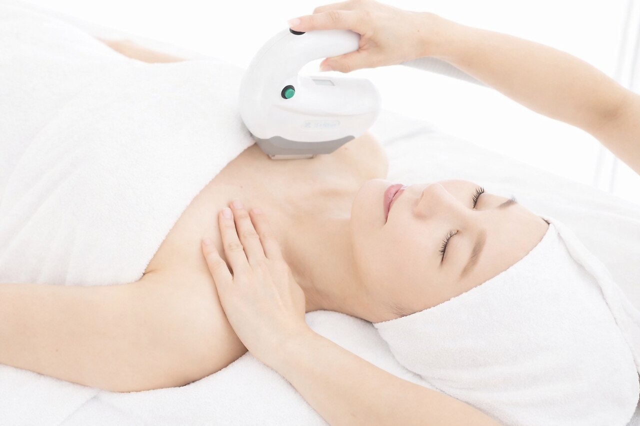 女性限定【自己処理ほぼゼロへ！ツルすべ肌】全身脱毛(顔・VIO込)\15,180 → 