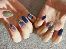 シー(Shhh...)/ネイビー×質感ニュアンス