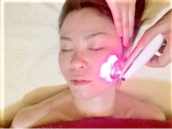 魔女のきもちの写真/中野1分/貸切《ヒト幹細胞フェイシャル》でお肌を土台から改善！潤い溢れるツヤ肌へ♪[乾燥/くすみ/肌荒れ]