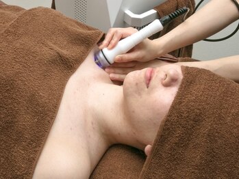 23ビューティー(23beauty)の写真/【1回で驚きの変化】最新ハイパーナイフで速攻小顔！たるみ改善