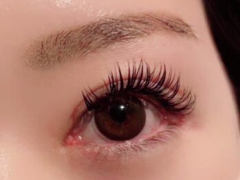 スパイス なんば店(Spice)の写真/《ボリュームのある華やかな目元にしたい方へ★》当サロン人気のダブルフラットラッシュがおすすめ！