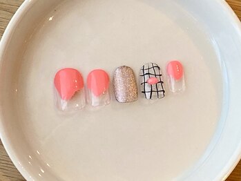 カラ ネイル 中津店(calla nail)/変形フレンチ×チェック