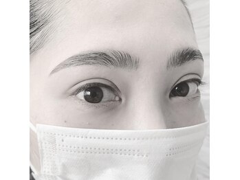 カーム(calm)/ハリウッドブロウリフト