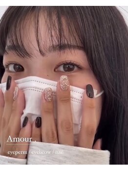 まつ毛／眉毛／ネイル フル施術