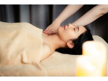 ピリナ(Pilina)/ハンド・デコルテ・首肩・肩甲骨