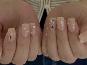 ベージュ　ストーン