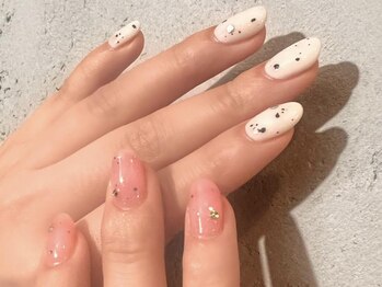 ノラ ミナミアオヤマ(NORA MINAMIAOYAMA)/ピンクスパークネイル