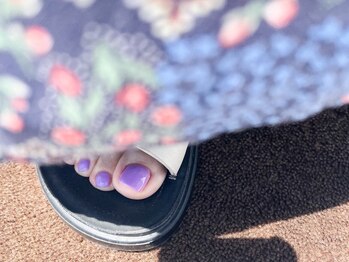 ネイルアンドアイラッシュサロン ハーブス(HERBS)の写真/"サンダルの季節になりました～!! sample&アートし放題クーポンをぜひ。"