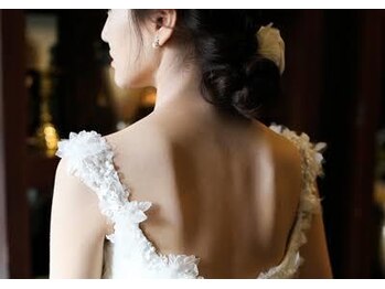 小顔フェイスラボ 袋井店(小顔FaceLabo.)の写真/花嫁様に大人気！【小顔コルギ×姿勢矯正×美白炭酸パック120分】晴れ姿にぴったりな最強小顔&ツヤ美肌に◎