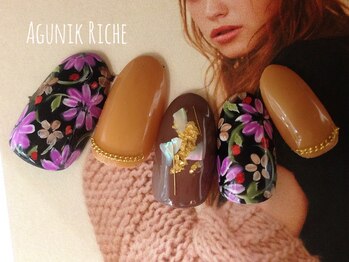アグニークリッシェ(Agunik Riche)/【花柄ネイル】