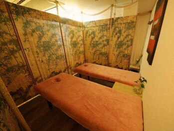 大唐足マッサージ 道頓堀本店/仲間同士竹の個室マッサージ空間