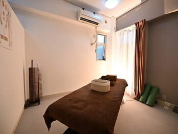 リン(琳 rin)/サロン内観