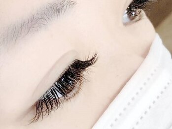 ナチュラリー エレガンス アイ(Naturally ELEGANCE EYE)の写真/【初めての方も大歓迎!】丁寧なカウンセリングでぴったりのデザインをご提案◎まつエク・まつパ選べる☆