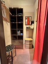 カラダファクトリー 目黒店/目黒店の更衣室写真です♪