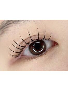 ナチュラル上品な目元にしたい